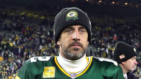 Aaron Rodgers on Pat McAfee Show says his “intention” is to “play for the New York Jets”